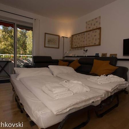 Bahnhofsnahe, Ruhige Und Sonnige 2 Zimmerwohnung Im Dichterviertel วิสบาเดน ภายนอก รูปภาพ